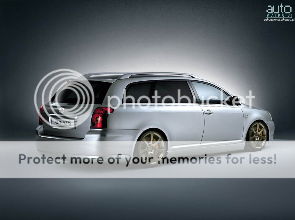 toyota_avensis_photoshop_tommeliten_copy.jpg